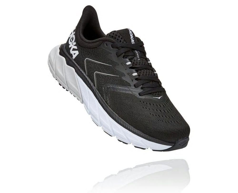 Women's Arahi 5 Black / White